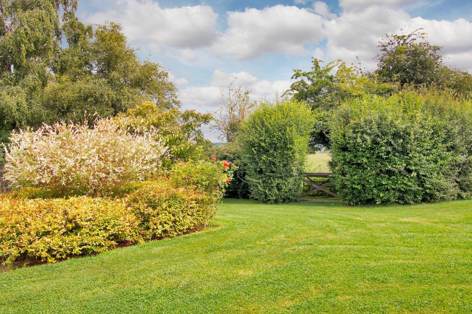 Pass The Keys Beautiful Rural Barn Villa Tonbridge Exterior photo